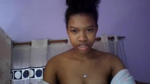 Snapshot of anaissa23 chatting on 4, 8, 2026 anaissa23 online show from 4, 8, 2026