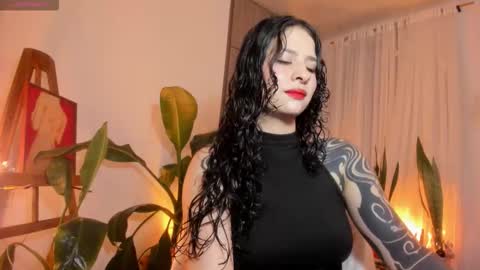 Mariana  online show from 22, 11, 2025