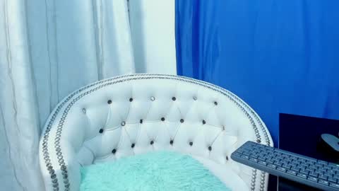 analia18  online show from 10, 1, 2025