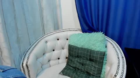 analia18  online show from 21, 1, 2025