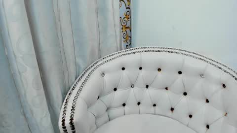 analia18  online show from 9, 3, 2025