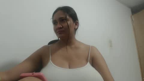 Snapshot of analy_hot chatting on 10, 9, 2025 analy_hot online show from 10, 9, 2025