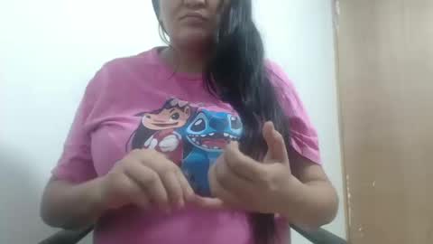 Snapshot of analy_hot chatting on 18, 10, 2025 analy_hot online show from 18, 10, 2025