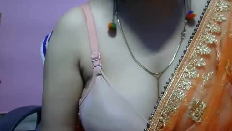 Snapshot of anamika794088 chatting on 8, 12, 2024 anamika794088 online show from 8, 12, 2024