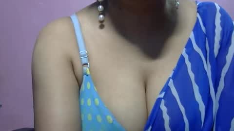 Snapshot of anamika794088 chatting on 12, 10, 2025 anamika794088 online show from 12, 10, 2025
