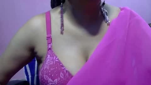 Snapshot of anamika794088 chatting on 13, 10, 2025 anamika794088 online show from 13, 10, 2025