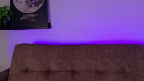 Kendra  online show from 18, 4, 2026