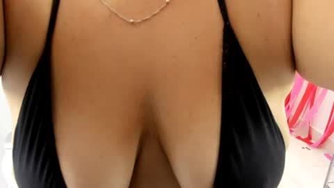 Snapshot of anawatson_ chatting on 26, 6, 2026 Ana online show from 26, 6, 2026