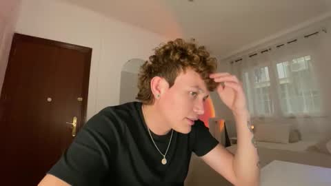 Snapshot of anddres_boss chatting on 26, 4, 2026 Tell Me ANDRESS ----- online show from 26, 4, 2026