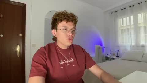 Snapshot of anddres_boss chatting on 28, 4, 2026 Tell Me ANDRESS ----- online show from 28, 4, 2026