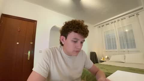 Snapshot of anddres_boss chatting on 30, 4, 2026 Tell Me ANDRESS ----- online show from 30, 4, 2026