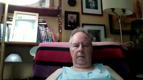 Snapshot of andre6045 chatting on 5, 4, 2026 andre6045 online show from 5, 4, 2026