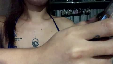 andrea06121998 online show from 9, 9, 2025