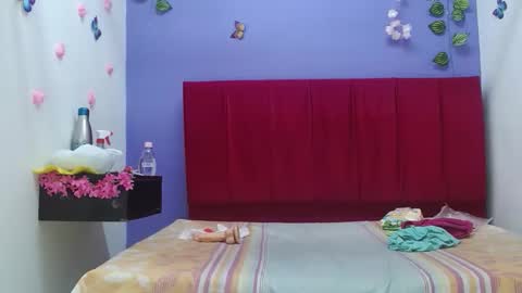 ANDREA LOPEZ online show from 3, 10, 2025