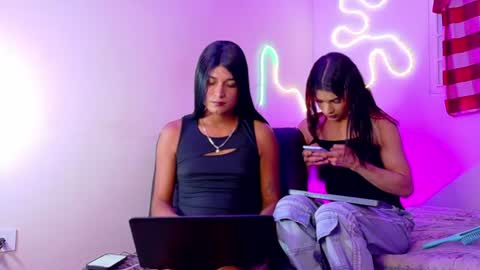 Snapshot of andrea_r_ chatting on 24, 7, 2026 andrea_r_ online show from 24, 7, 2026