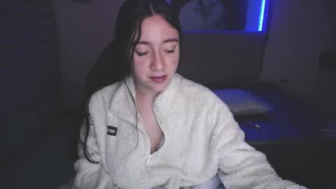 Andrea Ramos online show from 12, 3, 2025