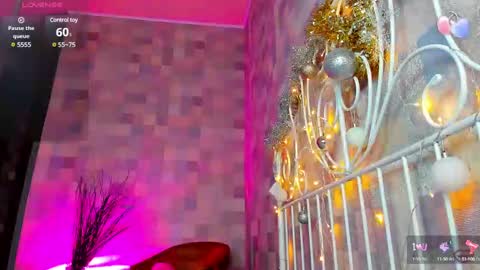 Andrea hereGMT7Mon Tue Wen ThFri Sat Su 0300am-0900am. online show from 17, 12, 2024