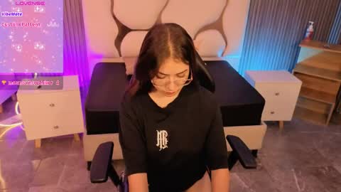 Snapshot of andrea_tay1 chatting on 8, 6, 2026 andrea_tay1 online show from 8, 6, 2026