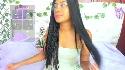 Naomi Andrea Daviss online show from 25, 9, 2025