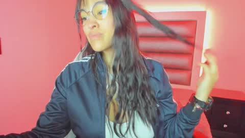 Snapshot of andreabrunet chatting on 14, 11, 2025 andreabrunet online show from 14, 11, 2025