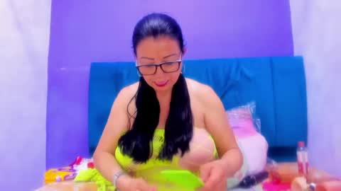 Snapshot of andrealopezaenmar chatting on 5, 8, 2026 andrealopezaenmar online show from 5, 8, 2026