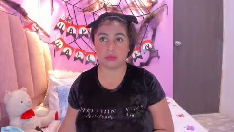 Snapshot of andreasweet2 chatting on 4, 11, 2025 A n d r e a S w e e t online show from 4, 11, 2025