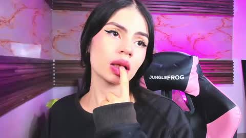 Snapshot of andrees_s chatting on 15, 6, 2026 andrees_s online show from 15, 6, 2026