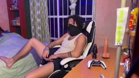 Snapshot of andrelabuda9 chatting on 9, 10, 2025 Andre Labuda online show from 9, 10, 2025