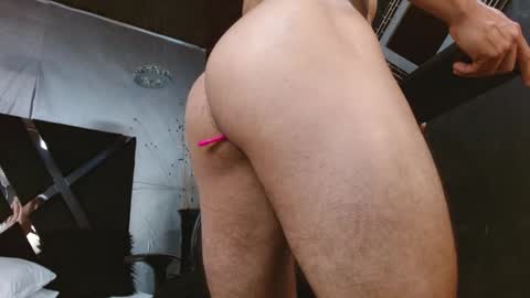 Snapshot of andres_clark chatting on 10, 1, 2025 insta andres clark online show from 10, 1, 2025