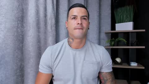 Snapshot of andres_clark chatting on 16, 1, 2025 insta andres clark online show from 16, 1, 2025