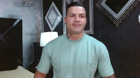 Snapshot of andres_clark chatting on 17, 1, 2025 insta andres clark online show from 17, 1, 2025