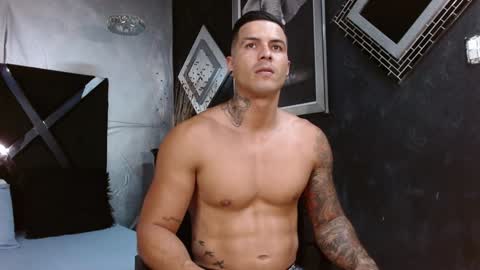 Snapshot of andres_clark chatting on 28, 1, 2025 insta andres clark online show from 28, 1, 2025