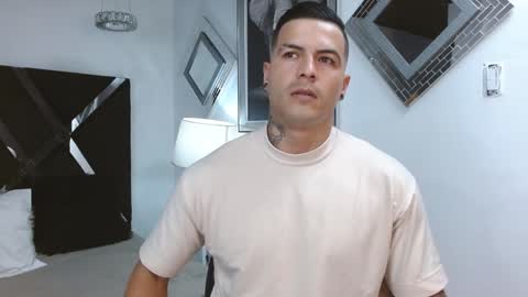 Snapshot of andres_clark chatting on 4, 2, 2025 insta andres clark online show from 4, 2, 2025