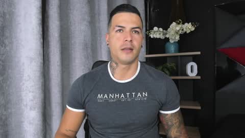 Snapshot of andres_clark chatting on 5, 2, 2025 insta andres clark online show from 5, 2, 2025