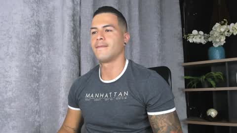 Snapshot of andres_clark chatting on 5, 2, 2025 insta andres clark online show from 5, 2, 2025