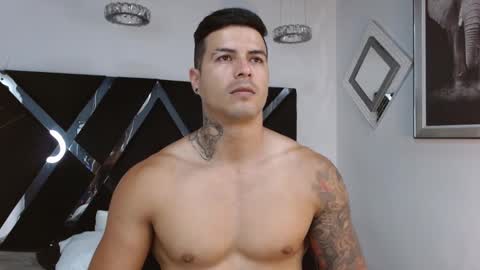 Snapshot of andres_clark chatting on 14, 2, 2025 insta andres clark online show from 14, 2, 2025