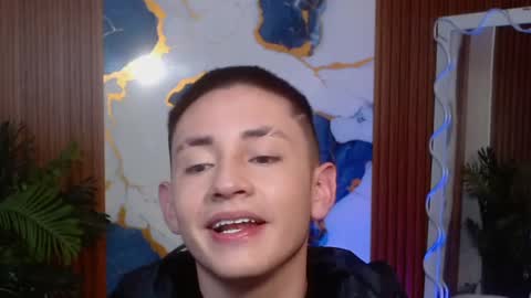 Snapshot of andres_tay chatting on 28, 4, 2026 andres_tay online show from 28, 4, 2026