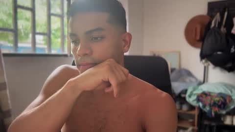 Snapshot of andres_vargas_ chatting on 24, 9, 2025 Andres online show from 24, 9, 2025