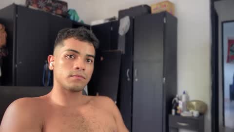 Snapshot of andres_vargas_ chatting on 25, 9, 2025 Andres online show from 25, 9, 2025