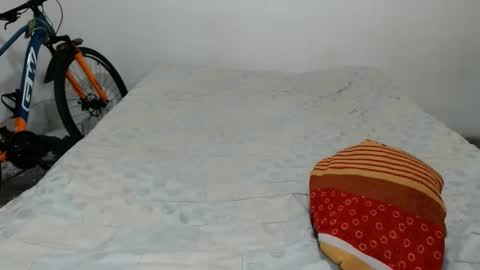 Snapshot of andresfern chatting on 5, 4, 2026 ANDRES online show from 5, 4, 2026