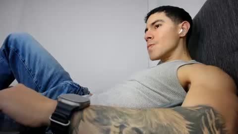 Snapshot of andresjuan92 chatting on 5, 6, 2026 onlyfanscallmegotter online show from 5, 6, 2026