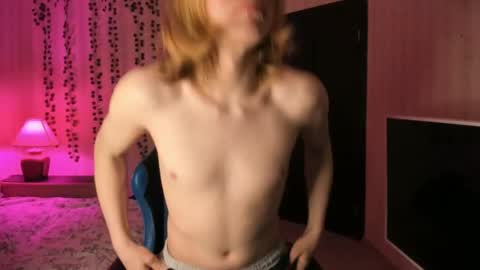 Snapshot of andrew_bolden chatting on 28, 5, 2026 Andrew online show from 28, 5, 2026