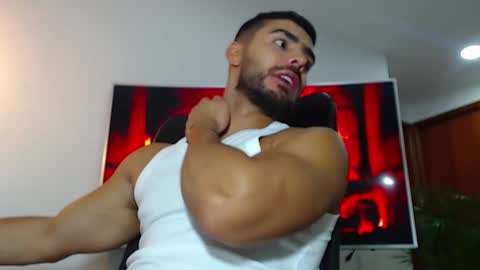 Snapshot of andrew_west_ chatting on 5, 1, 2025 ANDREW WEST online show from 5, 1, 2025