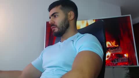 Snapshot of andrew_west_ chatting on 7, 1, 2025 ANDREW WEST online show from 7, 1, 2025