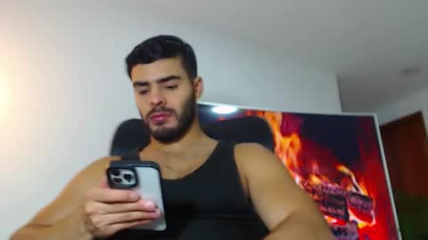 Snapshot of andrew_west_ chatting on 11, 1, 2025 ANDREW WEST online show from 11, 1, 2025