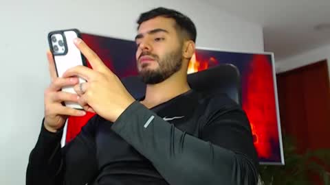 Snapshot of andrew_west_ chatting on 17, 1, 2025 ANDREW WEST online show from 17, 1, 2025