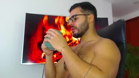 Snapshot of andrew_west_ chatting on 19, 1, 2025 ANDREW WEST online show from 19, 1, 2025