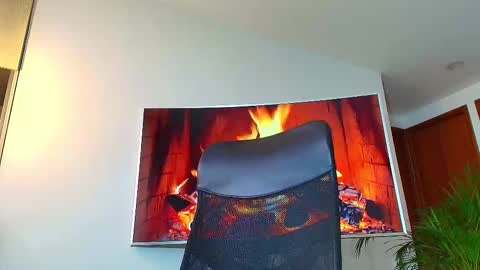 Snapshot of andrew_west_ chatting on 20, 2, 2025 ANDREW WEST online show from 20, 2, 2025