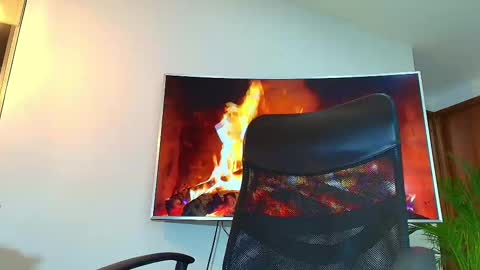 Snapshot of andrew_west_ chatting on 25, 2, 2025 ANDREW WEST online show from 25, 2, 2025