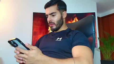 Snapshot of andrew_west_ chatting on 6, 3, 2025 ANDREW WEST online show from 6, 3, 2025